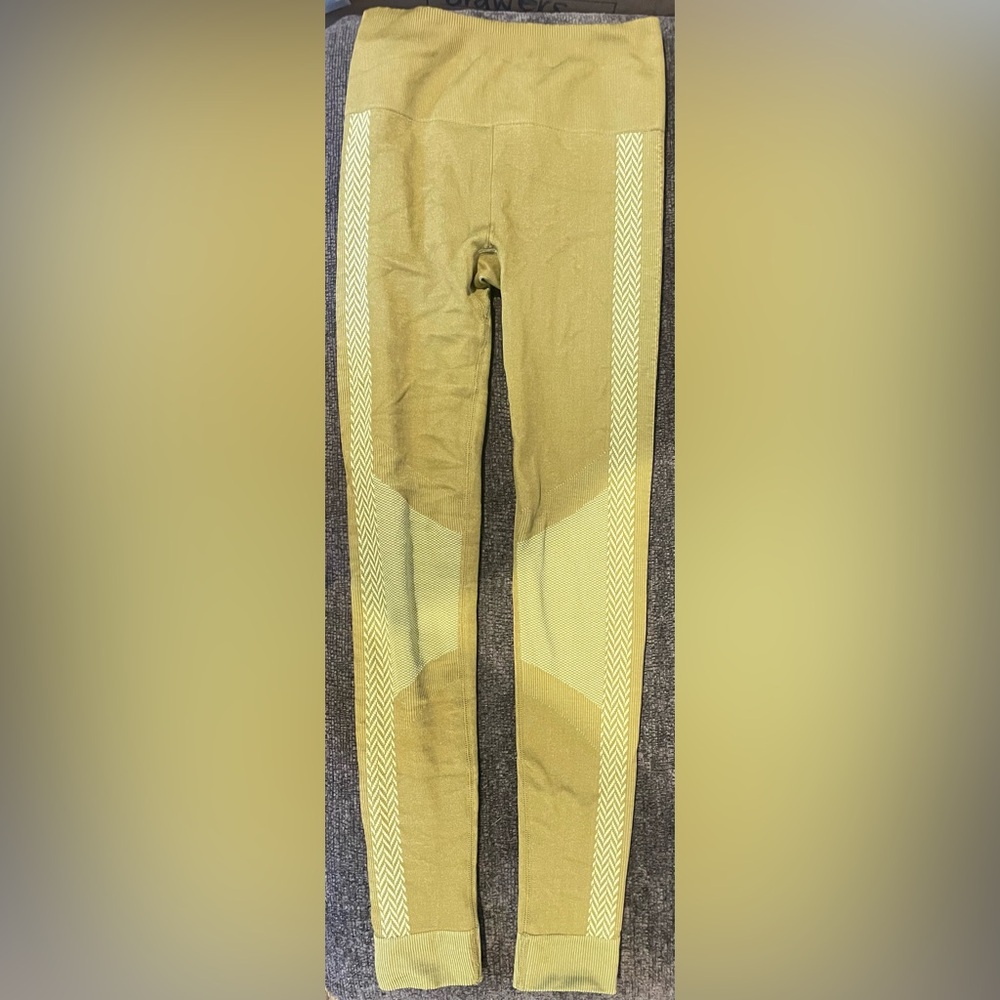 green full length leggings, rarely worn